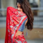 Deepthi Sunaina Instagram - ❤️💙 #deepthisunaina . . . . . 👗: @navya.marouthu 📸: @rollingcaptures