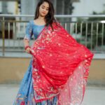Deepthi Sunaina Instagram - ❤️💙 #deepthisunaina . . . . . 👗: @navya.marouthu 📸: @rollingcaptures