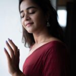 Deepthi Sunaina Instagram - 🫂 📸: @rohitnagsai ❤️ Styled by @srikrupa.saggam ❤️ #deepthisunaina