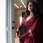 Deepthi Sunaina Instagram - 🫂 📸: @rohitnagsai ❤️ Styled by @srikrupa.saggam ❤️ #deepthisunaina