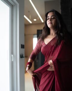 Deepthi Sunaina Instagram - 🫂 📸: @rohitnagsai ❤️ Styled by @srikrupa.saggam ❤️ #deepthisunaina