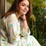 Devoleena Bhattacharjee Instagram - सावन बीतो जाये पिहरवा मन मेरा घबराये ऐसो गए परदेस पिया तुम चैन हमें नहीं आये………………..❤️ Wearing @artof_threads Make up & hair - @makeup_by__shraddha Clicked by - @fashion_btphotography #devoleena #sawaan #mumbaimonsoon Mumbai - मुंबई
