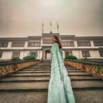 Devoleena Bhattacharjee Instagram - Mausam 💙 #devoleena #gangtok #rumtekmonastery #travel #traveladdict #happymoment Gangtok, Sikkim