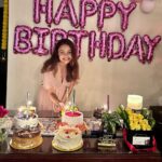 Devoleena Bhattacharjee Instagram - All about Last Night 🥰❤️🧿 Thank you everyone for all the love , wishes , blessings & everything. 🤗 #devosquad love you guys ❤️🥰. Thank you for the cakes & gifts too. #merabirthday #birthdaydinner #celebration #familytime Mumbai - मुंबई