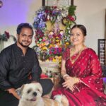 Devoleena Bhattacharjee Instagram - 🥰🧿 #ganpatibappamorya #family Mumbai - मुंबई