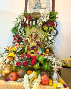 Devoleena Bhattacharjee Instagram - Bappa ❤️🧿🙏🏻

Outfit: @houseofsupriya
Stylist: @styling.your.soul 

#ganpatibappamorya #gajanan #2023 #gratitude #blessed