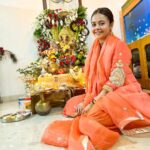 Devoleena Bhattacharjee Instagram - Bappa ❤️🧿🙏🏻 Outfit: @houseofsupriya Stylist: @styling.your.soul #ganpatibappamorya #gajanan #2023 #gratitude #blessed Mumbai - मुंबई