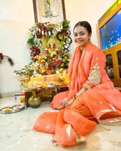 Devoleena Bhattacharjee Instagram - Bappa ❤️🧿🙏🏻

Outfit: @houseofsupriya
Stylist: @styling.your.soul 

#ganpatibappamorya #gajanan #2023 #gratitude #blessed