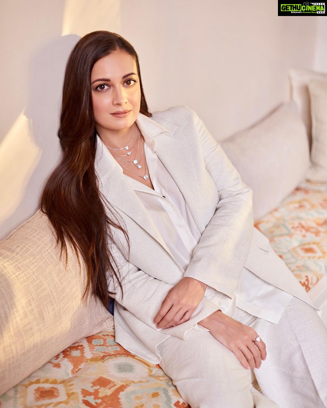 Dia Mirza Instagram - Donโt kill with kindness. Win with kindness ๐๐ค #TuesdayThoughts Outfit - @payalkhandwala Jewellery - @diosaparis Styled by @theiatekchandaney Make up @tush_91 Hair by @hairstylist_madhav2.0 Photos by @dhruv_dixit_serenity Managed by @shruti8711 @exceedentertainment Bandra World of Storytellers