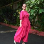 Dia Mirza Instagram - No Barbie, Life is NOT fantastic FULL of PLASTIC! Step into the weekend with a resolve to REFUSE #SingleUsePlastics 🙌🏼💖🌸 Outfit @stylemati Jewellery @tangerinebiojewelry Styled by @theiatekchandaney Hair and Make Up @shraddhamishra8 Photos @dhruv_dixit_serenity #SustainableLiving #VocalForLocal #HandCraftedInIndia #MadeInIndia #GlobalGoals #SDGs #ForPeopleForPlanet #ForNature #BeatPlasticPollution