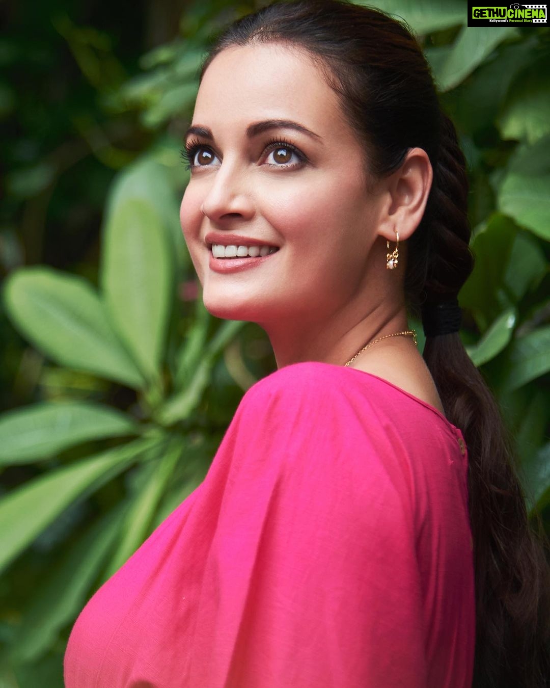 Dia Mirza Instagram - No Barbie, Life is NOT fantastic FULL of PLASTIC! Step into the weekend with a resolve to REFUSE #SingleUsePlastics ๐๐ผ๐๐ธ Outfit @stylemati Jewellery @tangerinebiojewelry Styled by @theiatekchandaney Hair and Make Up @shraddhamishra8 Photos @dhruv_dixit_serenity #SustainableLiving #VocalForLocal #HandCraftedInIndia #MadeInIndia #GlobalGoals #SDGs #ForPeopleForPlanet #ForNature #BeatPlasticPollution