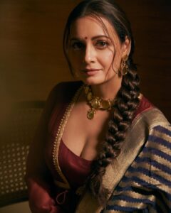 Dia Mirza Instagram - I was in Lucknow recently for the @bigfmindia #ImpactAwards. It was so good meeting people from Uttar Pradesh making an Impact through their work. All my good wishes to all the winners. May you continue to lead with empathy ❤️✨ Outfit @divyabydivyaanand Dupatta gifted by Mom @rekhi.poonam ❤️🙏🏻 Styled by @theiatekchandaney Jewellery my own by @anumerton HMU by @tush_91 Photos by @dhruv_dixit_serenity Managed by @imdhruv30 @exceedentertainment #HandcraftedInIndia #MadeInIndia #HandWoven #SustainableClothing Lucknow, Uttar Pradesh