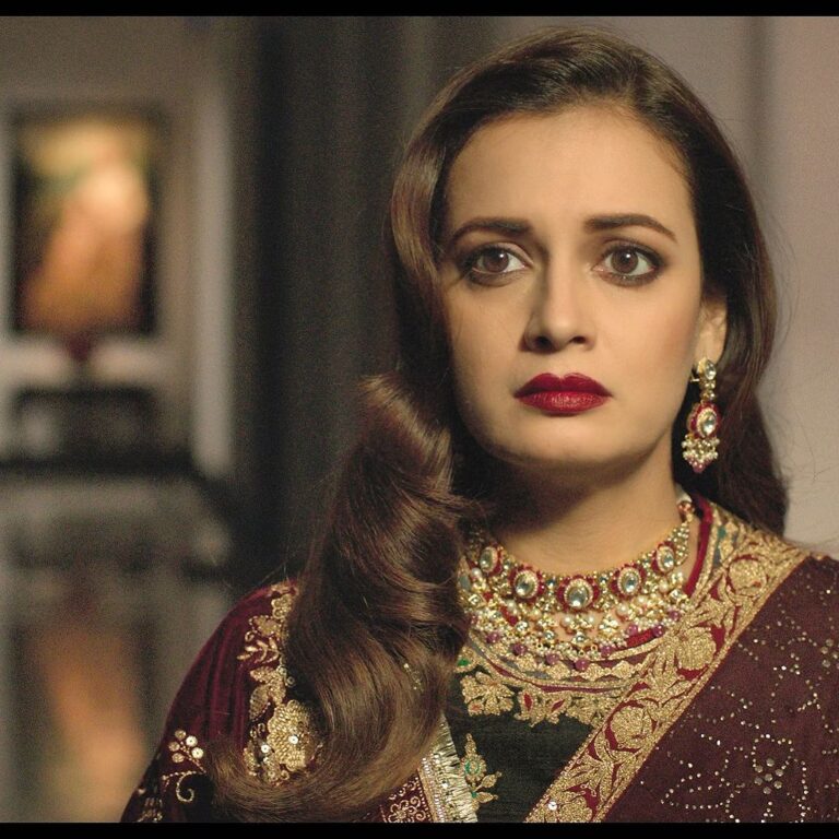 Dia Mirza Instagram - Happy Independence Day India 🇮🇳 As an artist it is my privilege to be a part of storytelling that compels us to break the imprisoning shackles of social injustice and discover the true meaning of freedom. Every woman has a right to live, have agency, deserves equality in all spheres of life and an opportunity to discover the full potential of her being. May every Shehnaz know she can “Stand up and fight to be counted.” So grateful for the love #MadeInHeavenOnPrime S2 is getting and the way the storytelling is touching people’s lives 💛✨🐯 Thank you my Tiger Babies for entrusting me with this part 🙏🏻 @zoieakhtar @reemakagti1 @alankrita601 @nandinishrikent @tigerbabyofficial And thank you @beezsharma, @avancontractor, @tashaonline and team for making it such an amazing experience. Congratulations @primevideoin @madeinheaventv @nityamehra19 @alankrita601 @neeraj.ghaywan @ritesh_sid @faroutakhtar @kassimjagmagia @angaddevsingh_ @vishalrr @excelmovies @arjun__mathur @sobhitad @raghuvanshishivani @kalkikanmani @jimsarbhforreal @shashank.arora @monajsingh @trintrin #VijayRaaz ✨✨✨