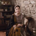 Dia Mirza Instagram - On this special day, we celebrate the rich tradition and artistry of handloom weaving. Let’s cherish the beauty and value of handloom textiles and continue to encourage the growth of this timeless art form🦋 #HandloomDay #Taavi #NationalHandloomDay