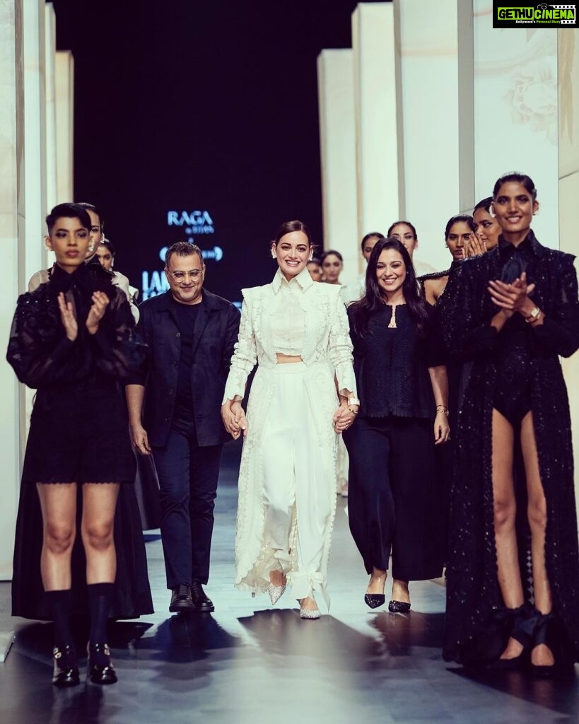 Dia Mirza Instagram - Proud to have walked for Raga by Titan X Pankaj and Nidhi at Lakme Fashion Week in partnership with FDCI. Heartiest congratulations to the designer duo for the completion of 15 years at fashion week and to Raga by Titan for their debut show at Lakme Fashion Week. The stunning ivory ensemble, from the XV collection paired with the exquisite watch from Raga by Titan’s Power Pearls collection, embodied grace and resilience, akin to modern woman 💖🕊️ #TitanRaga #RagaByTitan #Raga #RagaWatches #WomensWatches @lovemyraga @pankajandnidhi @lakmefashionwk @fdciofficial #ThrowbackThursday Hair and Make Up by Team @diva_rose21 @karanrai001 @kiran_chhetri92