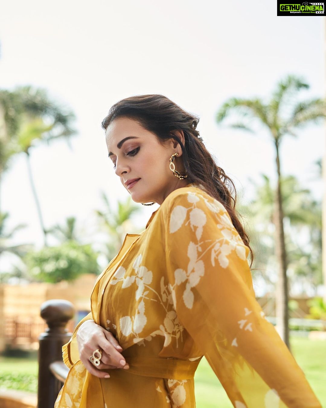 Dia Mirza Instagram - “क़दमों में तेरे जहान हैं” 💓🏍️🦋 Thank you for giving #DhakDhak your love and support 🙏🏻 #DhakDhakInCinemas Outfit Courtesy - @pallavisingh_arcvsh Jewellery Courtesy -@isharya Styled by @theiatekchandaney MUH @shraddhamishra8 Photos by @dhruv_dixit_serenity Managed by @shruti8711 @exceedentertainment JW Marriott Mumbai Juhu