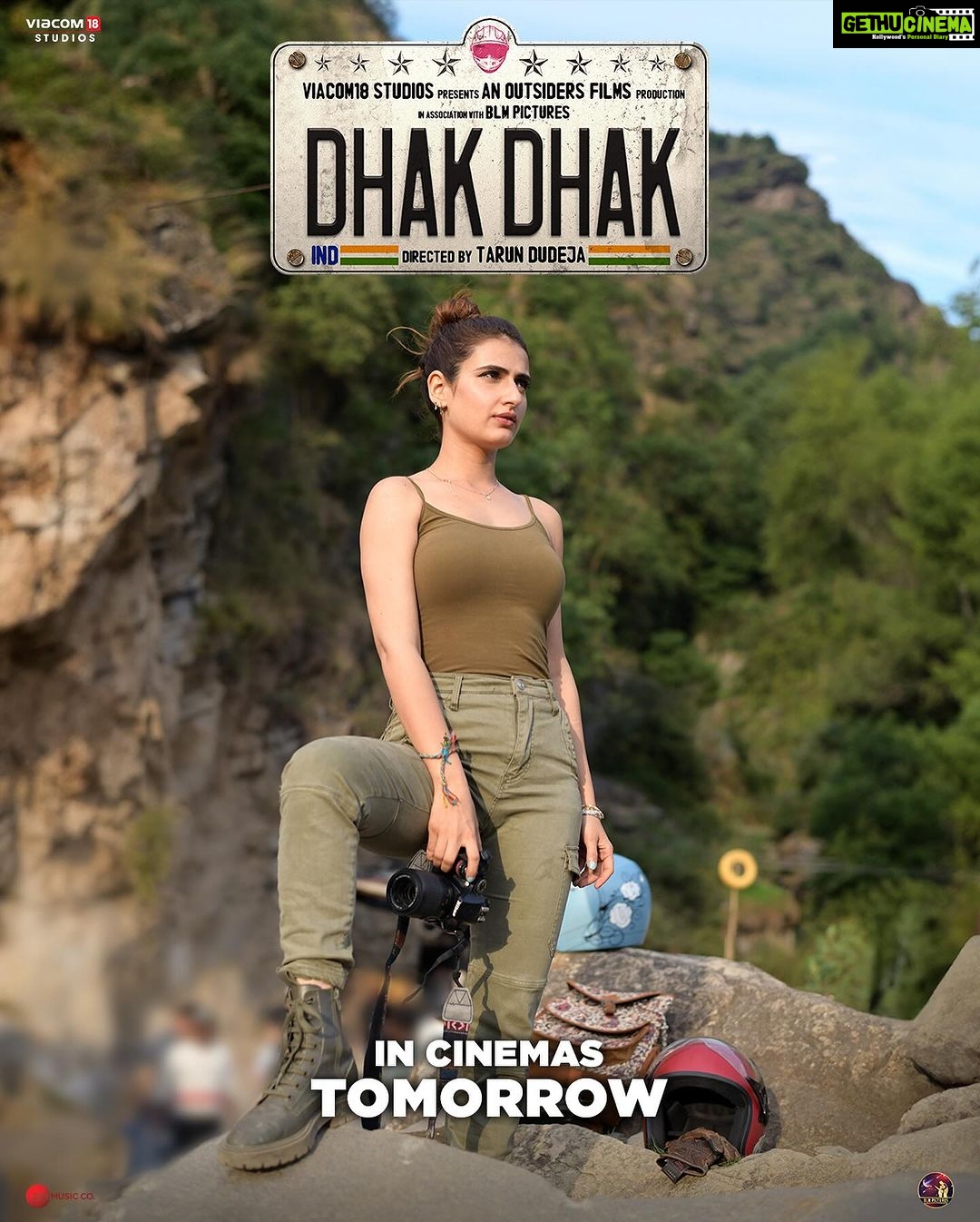 Dia Mirza Instagram - Friendship, adventure and an extraordinary journey of a lifetime! Our labour of love will be yours tomorrow 💓🏍️🦋 Celebrate #NationalCinemaDay with #DhakDhak🐯Get your tickets from link in Bio 👆🏼 #RatnaPathakShah @fatimasanashaikh @sanjanasanghi96 @taapsee #KevinVaz @ajit_andhare @pranjalnk @aayush_blm @dudeja_sahaab @parijat_joshi @Viacom18Studios #OutsidersFilms @blmpictures @zeemusiccompany