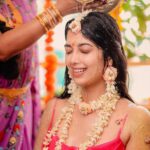 Digangana Suryavanshi Instagram - The birthday ritual❤️ #26 #princesse Makeup: @shapeyourface_withyj Hair: @makeoverbysejalthakkar Outfit: @kamli_fashion #diganganasuryavanshi