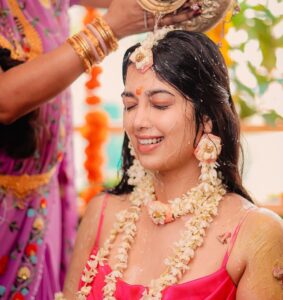 Digangana Suryavanshi Instagram - The birthday ritual❤️ #26 #princesse 

Makeup: @shapeyourface_withyj
Hair: @makeoverbysejalthakkar
Outfit: @kamli_fashion

#diganganasuryavanshi
