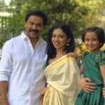 Dileep Instagram - എല്ലാവർക്കും ഹൃദയം നിറഞ്ഞ ഓണാശംസകൾ 🙏❤️