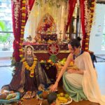 Dipannita Sharma Instagram - ✨💚🙏🏼 @vidyamalavade #ganeshmahotsav #moments #ganpatibappamorya