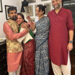 Dipannita Sharma Instagram - Ganesh Chaturthi moments at the #seths . A yearly tradition that we look forward to ! Thank you guys for the love & the most amazing food always . Kiran aunty , Seth uncle , @shru2kill , @dontpanic79 @therishabseth … ♥️ So good to see you @simplekaul & thank you for the solos ♥️ #ganeshchaturthi #ganeshmahotsav #tradition #sareelove