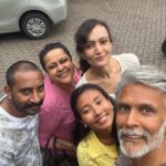 Dipannita Sharma Instagram - Stuffing ourselves & talking over each other kinda catch ups 😁♥️ the best !!! Warmth & love all around … @ankita_earthy @brainuse @milindrunning @shishiradmane Missed you @dilsheratwal P.S - when we meet we meet in succession otherwise we don’t meet at all hahaha. Here’s to meeting sooner this time . #catchups #weekends #afternoons