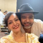 Dipannita Sharma Instagram - A mesmerising musical evening . So glad I could make it for this unmissable event called #yayavar … please swipe left to discover some amazingly remarkable talents. Couldn’t believe this was their first show ! @kavipandit you are exceptional ( & thank you for making me a part of your very first show ) . I wish you many many more . All the success & all the happiness . What a team , each one of them unique , fabulous . Here’s to all of you … it was an evening that fed the soul . Thank you all ✨ @raginipratap @amrita.bagchi @samchandel @hi5ankit @tamalpandey Outfit : traditional Assamese #MekhelaSador mixnmatch from my wardrobe #Mumbaievening #foodforsoul