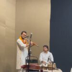 Dipannita Sharma Instagram - A mesmerising musical evening . So glad I could make it for this unmissable event called #yayavar … please swipe left to discover some amazingly remarkable talents. Couldn’t believe this was their first show ! @kavipandit you are exceptional ( & thank you for making me a part of your very first show ) . I wish you many many more . All the success & all the happiness . What a team , each one of them unique , fabulous . Here’s to all of you … it was an evening that fed the soul . Thank you all ✨ @raginipratap @amrita.bagchi @samchandel @hi5ankit @tamalpandey Outfit : traditional Assamese #MekhelaSador mixnmatch from my wardrobe #Mumbaievening #foodforsoul