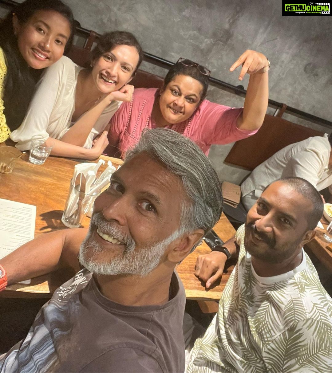 Dipannita Sharma Instagram - Stuffing ourselves & talking over each other kinda catch ups 😁♥️ the best !!! Warmth & love all around … @ankita_earthy @brainuse @milindrunning @shishiradmane Missed you @dilsheratwal P.S - when we meet we meet in succession otherwise we don’t meet at all hahaha. Here’s to meeting sooner this time . #catchups #weekends #afternoons