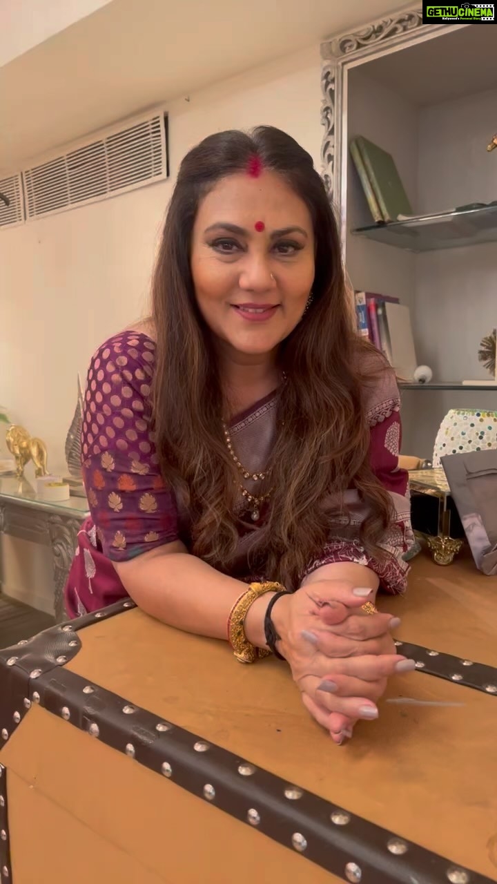 Dipika Chikhlia Instagram - Now what can I say …. When you have naughty ppl around you 🤩 bloopers for sure 🥰🙌 #instagood #photography #photooftheday #instagram #picoftheday #fashion #beautiful #instadaily #mumbai #style #photo #happy #explore #reelitfeelit #reelofinstagram #reels #fashionreel #moodyreel #mumbaiinstagram #instagramreel #instareel#dipikachikhliatopiwala #Trendingreels #viral #Viralvideo #dipikachikhlia #dctmovies #dhartiputranandani#nazaratvofficial