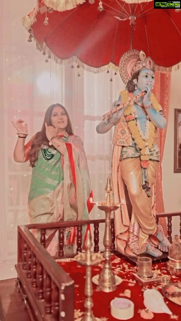 Dipika Chikhlia Instagram - Hare Rama Hare Krishna 🙏🎶 #instagood #photography #photooftheday #instagram #picoftheday #fashion #beautiful #instadaily #mumbai #style #photo #happy #explore #reelitfeelit #reelofinstagram #reels #fashionreel #moodyreel #nazaratvofficial #mumbaiinstagram #instagramreel #instareel#dipikachikhliatopiwala #Trendingreels #viral #Viralvideo #dipikachikhlia #dctmovies #dhartiputranandani