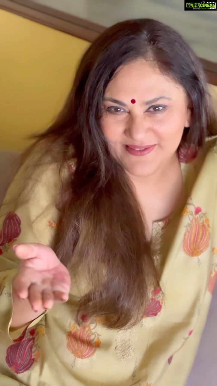 Dipika Chikhlia Instagram - Cup of tea solves all issues ππ #instagood #photography#tea #peace #photooftheday #instagram #picoftheday #fashion #beautiful #instadaily #mumbai #style #photo #happy #explore #reelitfeelit #reelofinstagram #reels #fashionreel #moodyreel #mumbaiinstagram #instagramreel #instareel#dipikachikhliatopiwala #Trendingreels #viral #Viralvideo #dipikachikhlia #dctmovies #dhartiputranandani
