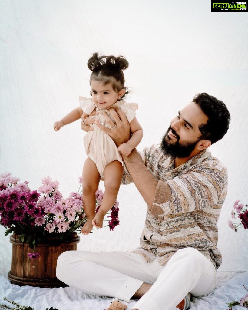 Disha Madan Instagram - Happy Father’s Day to my #1 @shashankvasuki ♥️ You are truly the best dad in the world and we are so lucky to have you! ✨