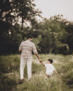 Disha Madan Instagram - Happy Father’s Day to my #1 @shashankvasuki ♥️ 
 You are truly the best dad in the world and we are so lucky to have you! ✨