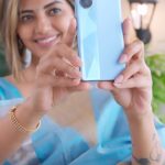 Disha Madan Instagram - Elegance with a modern twist! 💙 Presenting the vivo V29e in artistic blue, the Slimmest 3D curved display in the segment, blending seamlessly with my stunning blue saree. Stay artistic, stay empowered. #vivoV29e #TheMasterpiece #DelightEveryMoment #TheDesignMasterpiece