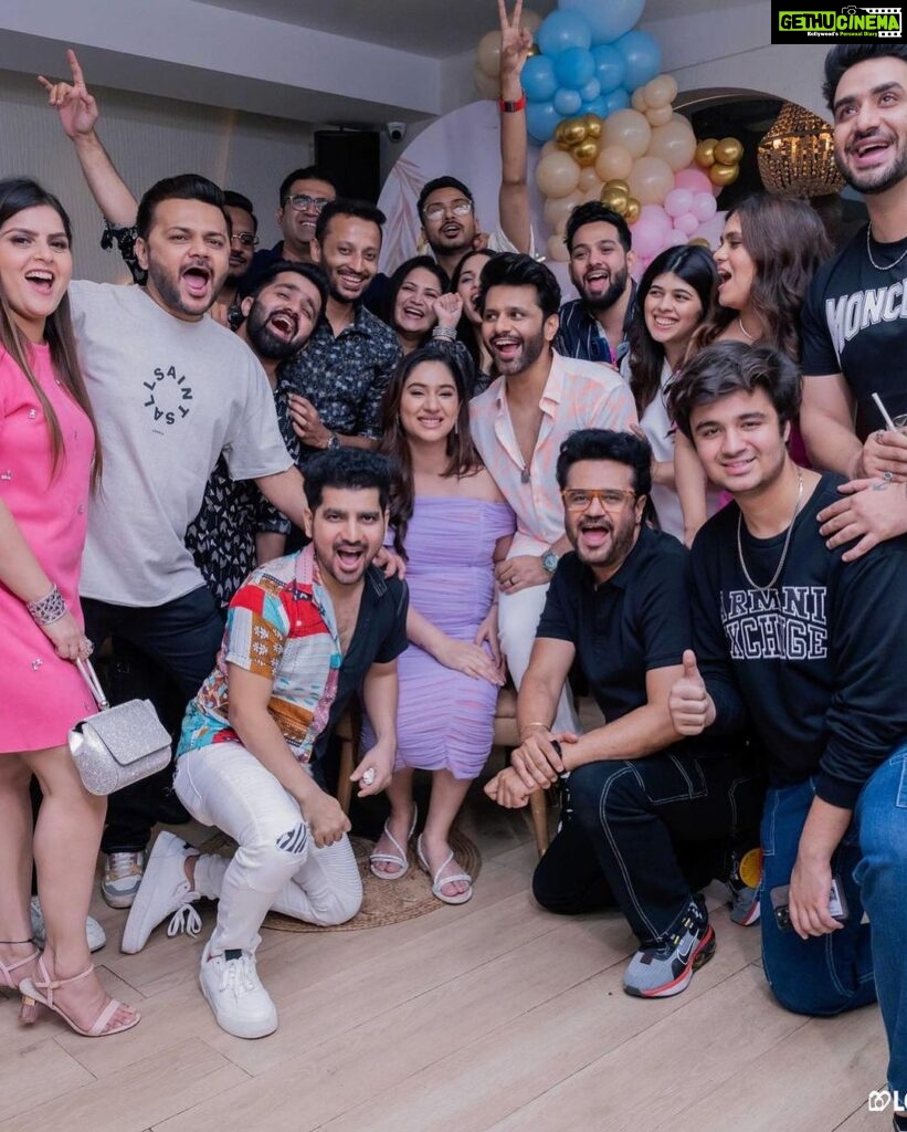 Disha Parmar Instagram - Couldn’t have asked for a better night! 🌸🦋 Celebrating our 👶🏻 with just the close friends & Family and having the best time. Thankyouuu soo much @shivaniparikh06 & @gaurav_richboyz for throwing this Baby shower & making the mamma & baby very Happy! ♥️ And @meghaisrani for capturing our milestones in life ever so beautifully 🫶🏻 Our baby is lucky to have soo many people already loving him or her! 🥹💜 @rahulvaidyarkv Event Decor & Managed by @scribbleandpop_events 🩷 All Saints Mumbai