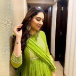 Disha Parmar Instagram - Going Green. 🍃 . . Styleby - @stylebyriyajn Outfit - @almaaribypooja × @viralmantra Earrings - @echo101pr MUA & Hair - @fab_beauty___ x @sidandpiyu