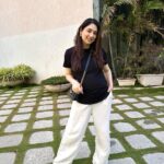 Disha Parmar Instagram - When boredom hits.. you 📸 #GrowingAndGlowing
