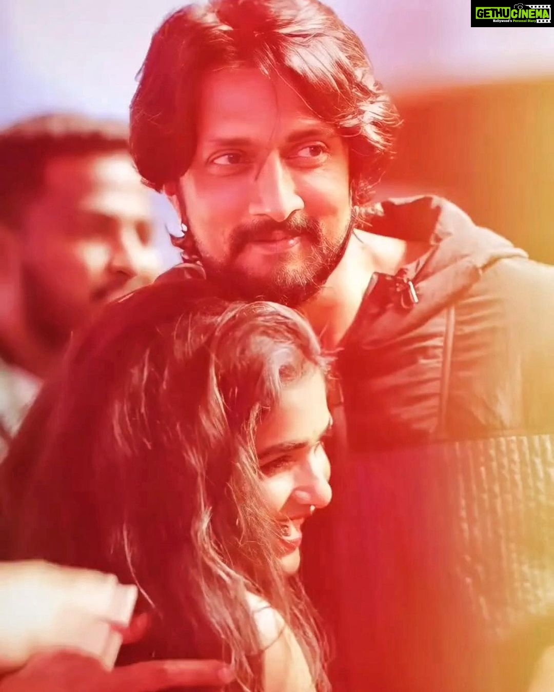 Divya Uruduga - 155.5K Likes - Happiest Birthday Manikya♥️🥳
Only Love and happiness to you!🥳@kichchasudeepa
💛🖤
#divyauruduga #divyau #du #D #uruduga #DU #DUvians #thirthahalli #d #shivamoga #kpdu #arviya #arviyans #arya #preetiirali #live #love #laugh #peace #positivity #🧿