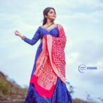 Divya Uruduga Instagram - We all wear scars! And finding someone who makes your scar feel beautiful are rare💕Treasure them!♥️ 👗: @pixie_yard_couture_studio 🫶🏻 📸: @raghavstudios 😎 💛🖤 #divyauruduga #divyau #du #D #uruduga #DU #DUvians #thirthahalli #d #shivamoga #kpdu #arviya #arviyans #arya #preetiirali #live #love #laugh #peace #positivity #🧿
