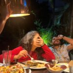 Divya Uruduga Instagram - Food, fun, friends kinda day!! 👻🥳💃♥️🍽 @aravind_kp @shreyababu_official @mayurikyatari 💕 💛🖤 #divyauruduga #divyau #du #D #uruduga #DU #DUvians #thirthahalli #d #shivamoga #kpdu #arviya #arviyans #arya #preetiirali #live #love #laugh #peace #positivity #🧿