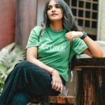Divya Uruduga Instagram - Your clothes doesn’t have to shine when your smile can!✨ 💛🖤 📸: @pkstudiophotography 😎 #divyauruduga #divyau #du #D #uruduga #DU #DUvians #thirthahalli #d #shivamoga #kpdu #arviya #arviyans #arya #preetiirali #live #love #laugh #peace #positivity #🧿