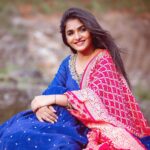 Divya Uruduga Instagram - ‘I think I will end up putting up an emoji’ was my last thought 🙊 What’s yours?! 📸: @raghavstudios 👗: @pixie_yard_couture_studio 🧡🖤 #divyauruduga #divyau #du #D #uruduga #DU #DUvians #thirthahalli #d #shivamoga #kpdu #arviya #arviyans #arya #preetiirali #live #love #laugh #peace #positivity #🧿