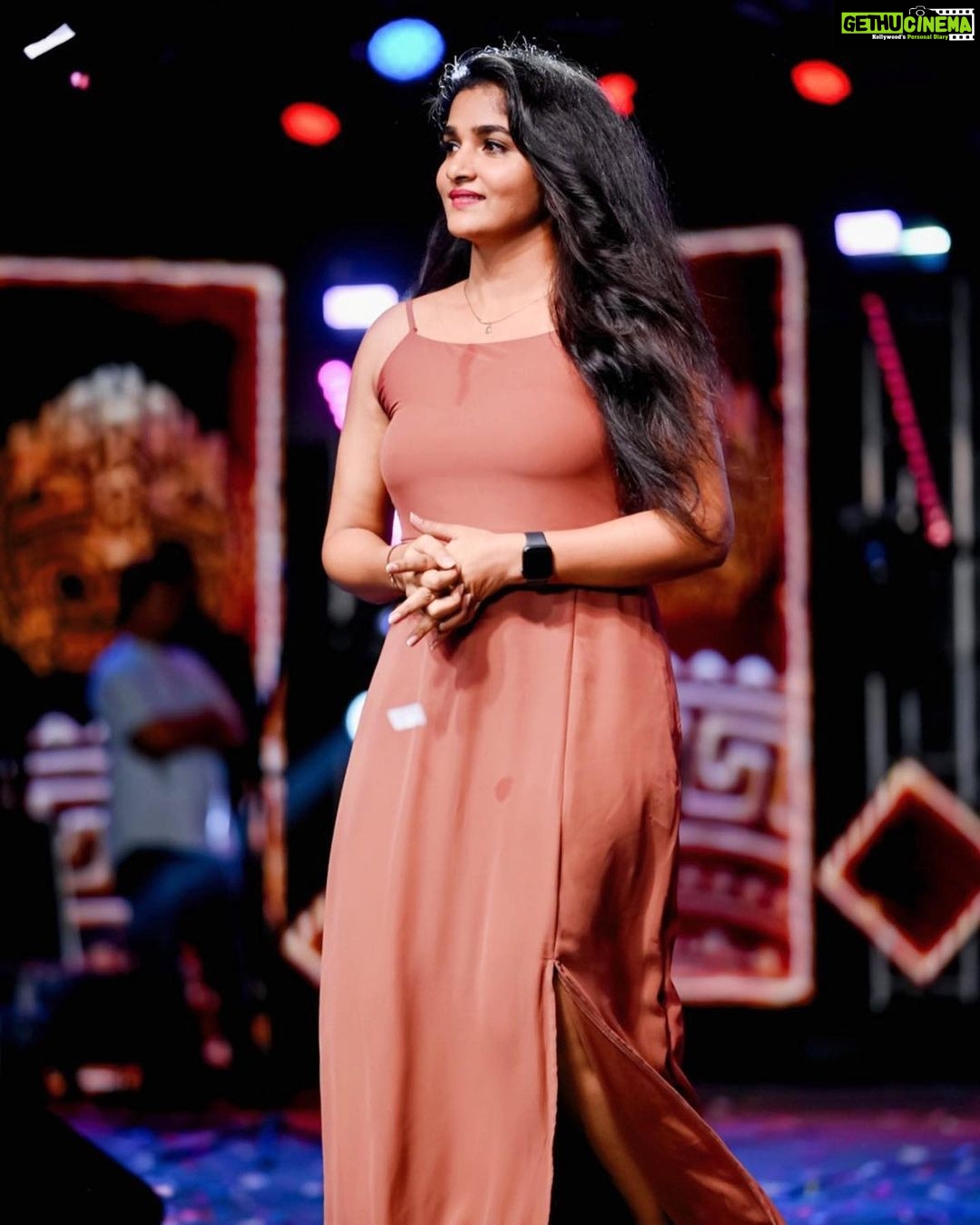 Divya Uruduga Instagram - Yesterday was all about Love, warmth, and Energy. 🥳💃🫶🏻 Thank you Mysore♥️🤗 📸: @nikhil_creationss NaveenGowda 💛🖤 #divyauruduga #divyau #du #D #uruduga #DU #DUvians #thirthahalli #d #shivamoga #kpdu #arviya #arviyans #arya #preetiirali #live #love #laugh #peace #positivity #🧿