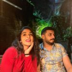 Divya Uruduga Instagram - Food, fun, friends kinda day!! 👻🥳💃♥️🍽 @aravind_kp @shreyababu_official @mayurikyatari 💕 💛🖤 #divyauruduga #divyau #du #D #uruduga #DU #DUvians #thirthahalli #d #shivamoga #kpdu #arviya #arviyans #arya #preetiirali #live #love #laugh #peace #positivity #🧿