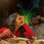 Divya Uruduga Instagram - Food, fun, friends kinda day!! 👻🥳💃♥️🍽 @aravind_kp @shreyababu_official @mayurikyatari 💕 💛🖤 #divyauruduga #divyau #du #D #uruduga #DU #DUvians #thirthahalli #d #shivamoga #kpdu #arviya #arviyans #arya #preetiirali #live #love #laugh #peace #positivity #🧿