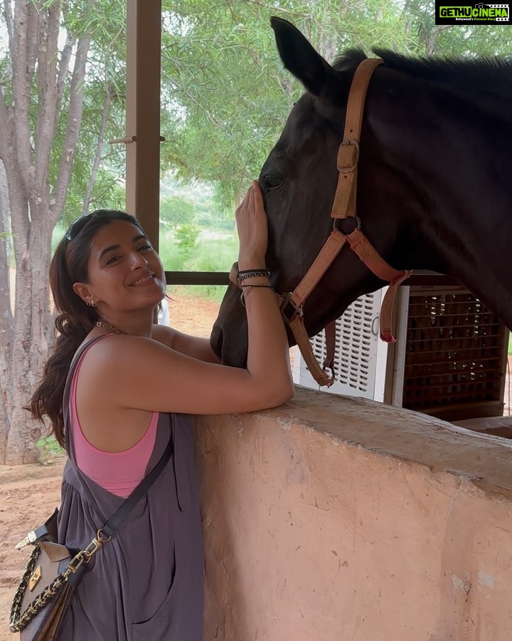 Divyansha Kaushik Instagram - Wholesome 🤌🤌
