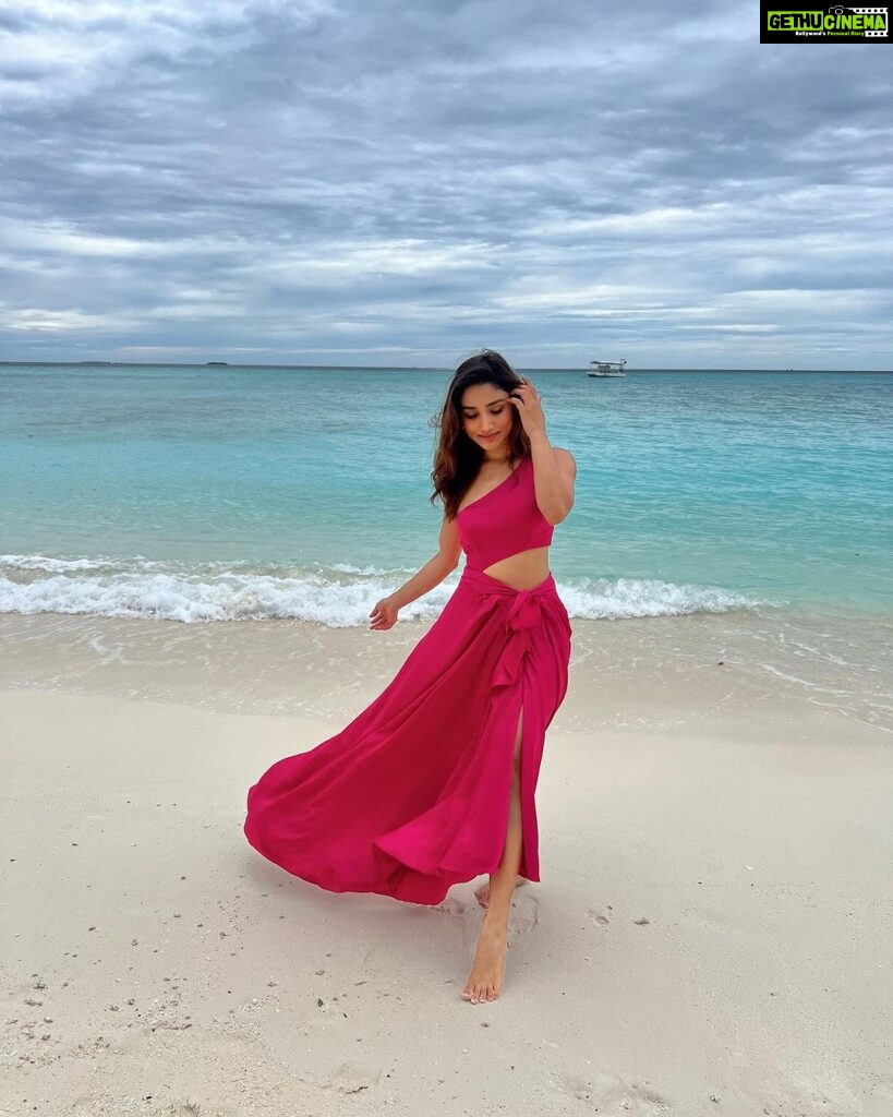 Donal Bisht Instagram - Butterfly in ocean !! . . . . . . . . . . . . . . . . . . . . . . . . . . . @littlepuffsofhappiness @thecraftedcandy @gunusahni . #girl #sea #travel #diva #hot #explore #donalbisht #elegence #instagood #instamood #goodvibes #happy #location #pictureoftheday #best #beautiful #dress #love #pink #instagram #instamood #instalike #blessed #actor #beach #lifestyle #vacay #glam #beautiful #looks #maldives #morning Maldives