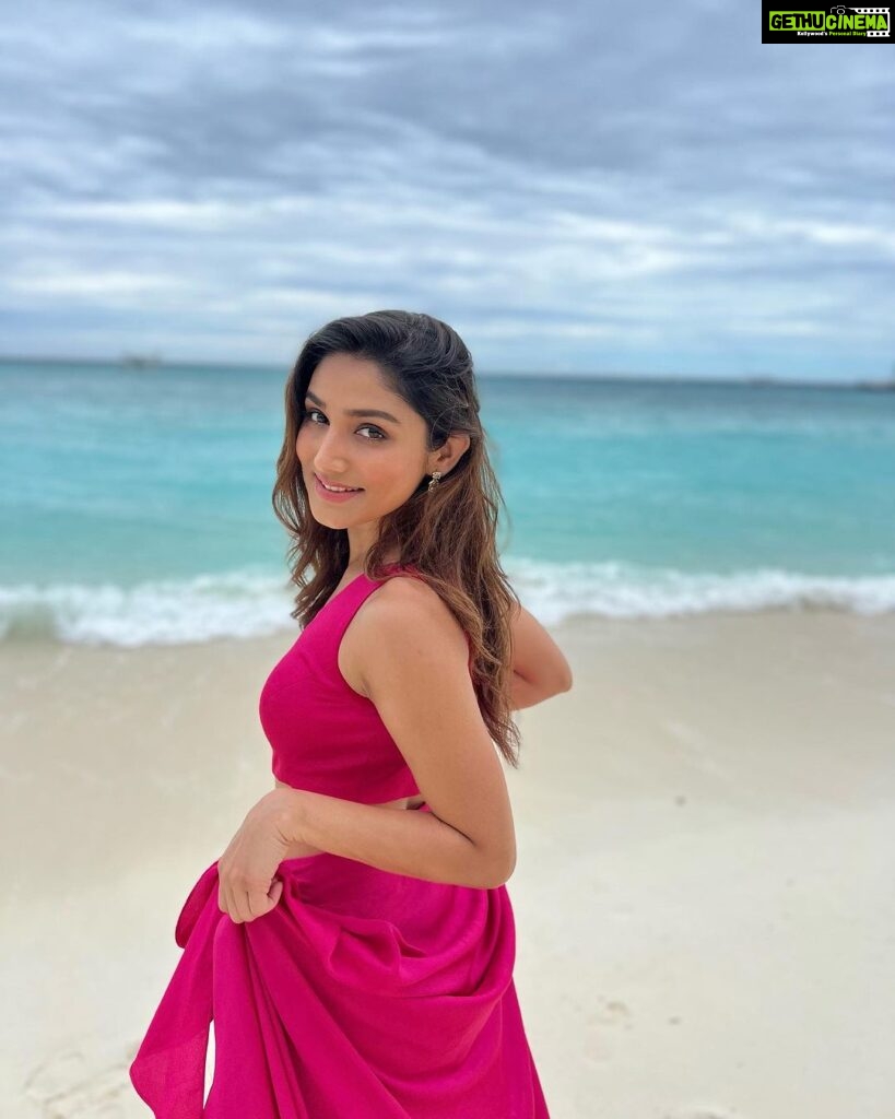 Donal Bisht Instagram - Butterfly in ocean !! . . . . . . . . . . . . . . . . . . . . . . . . . . . @littlepuffsofhappiness @thecraftedcandy @gunusahni . #girl #sea #travel #diva #hot #explore #donalbisht #elegence #instagood #instamood #goodvibes #happy #location #pictureoftheday #best #beautiful #dress #love #pink #instagram #instamood #instalike #blessed #actor #beach #lifestyle #vacay #glam #beautiful #looks #maldives #morning Maldives